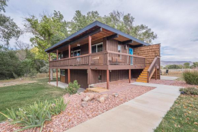 Hidden Serenity Pet Friendly Patio Dining!